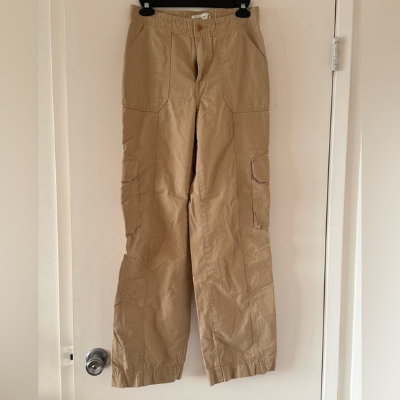 Abercrombie and Fitch Cargo Pants - Picture 1 of 5